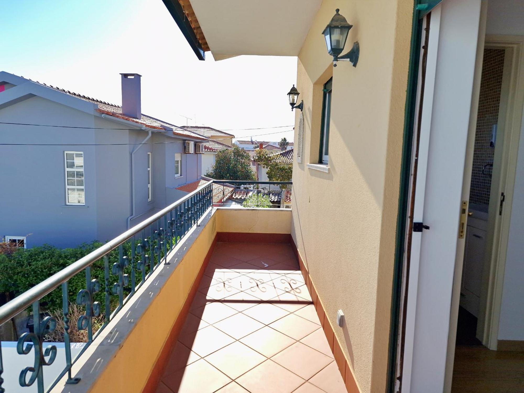 Mbird Rosario Family House